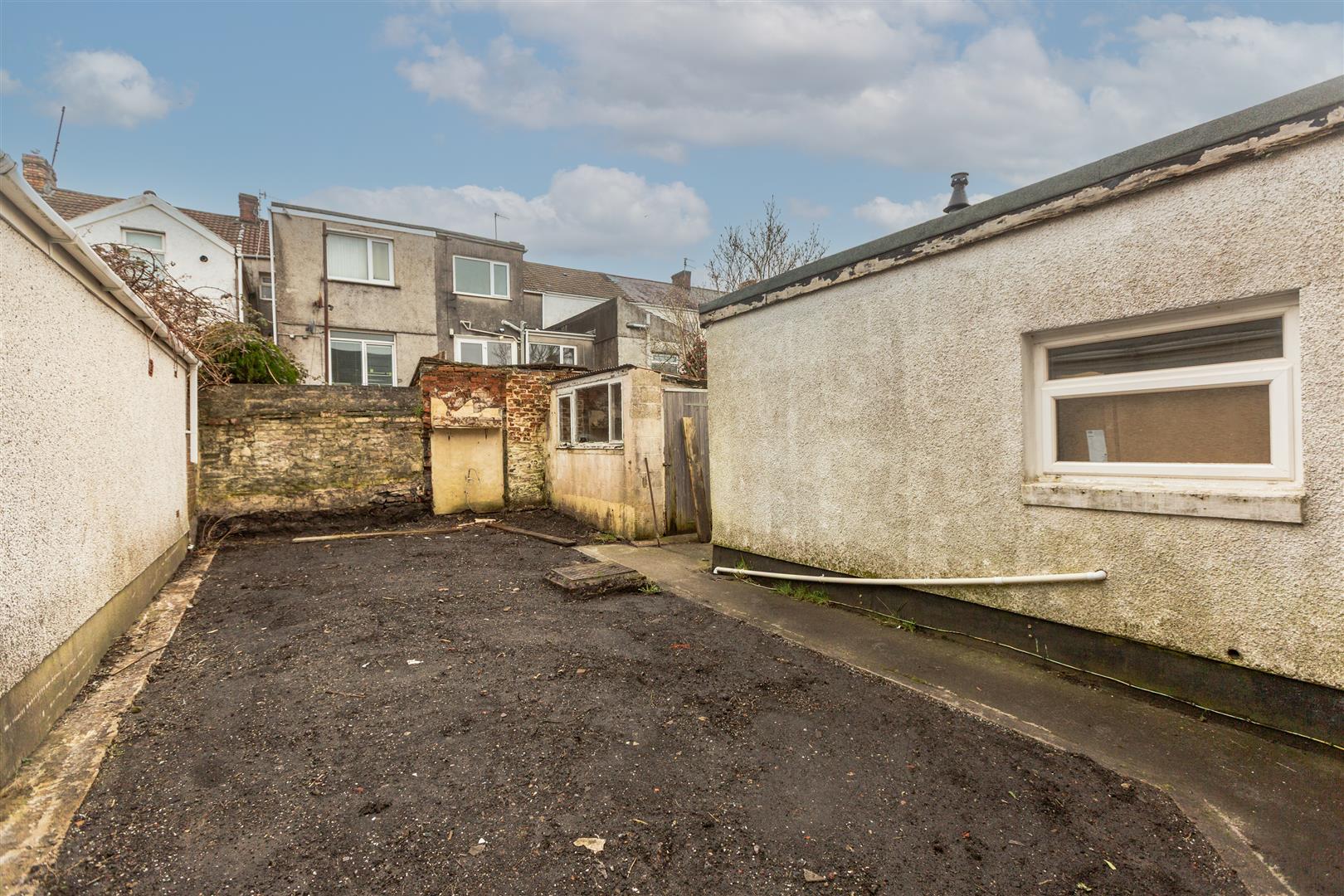 Llewellyn Street, Llanelli, SA15 1BD